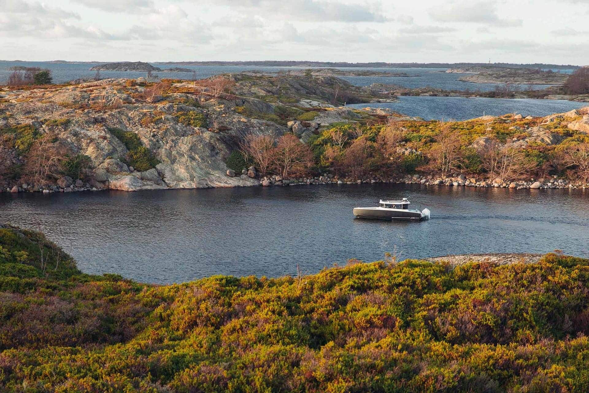 imgi_45_XO_Boats_Cabin_Series-14 Nord Star Yachts